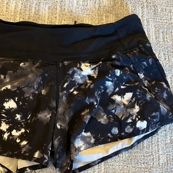 Lululemon Athletica Black and White Athletic Shorts - Picture 3 of 7
